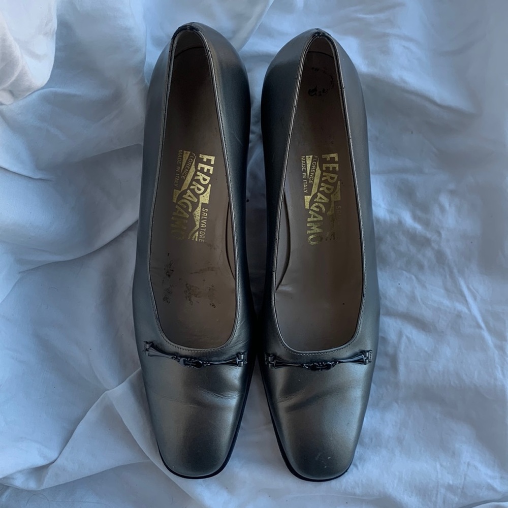 Vintage Ferragamo Salvatore Silver Heel